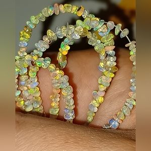 25pcs Ethiopian Fire Opal Genuine Pre drilled beads